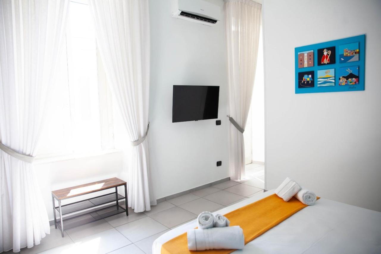 Track 60 - Private Rooms Garibaldi Naples Exterior photo
