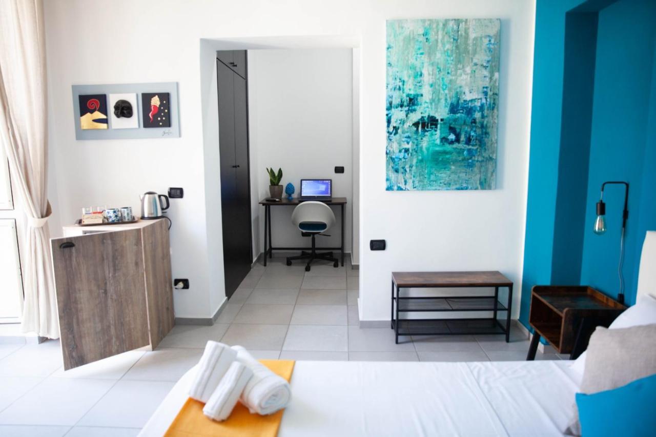 Track 60 - Private Rooms Garibaldi Naples Exterior photo