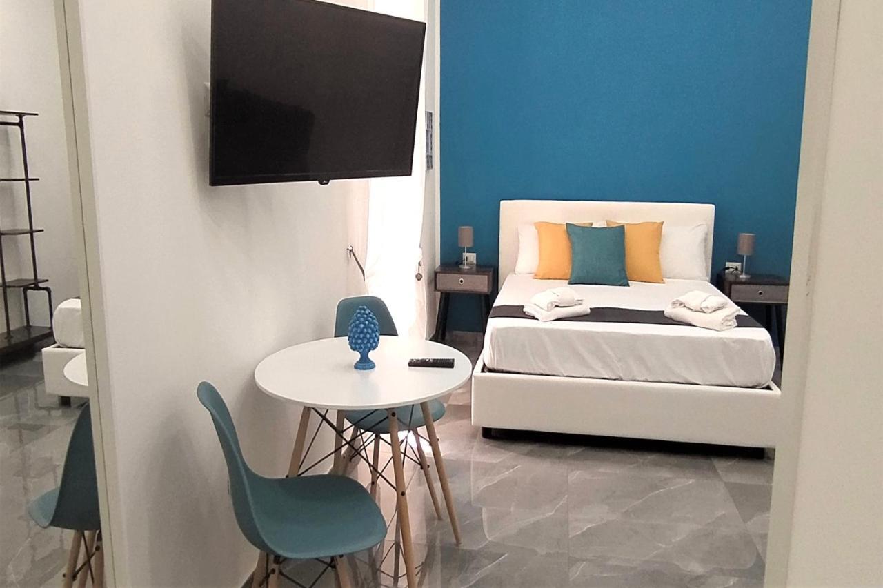 Track 60 - Private Rooms Garibaldi Naples Exterior photo